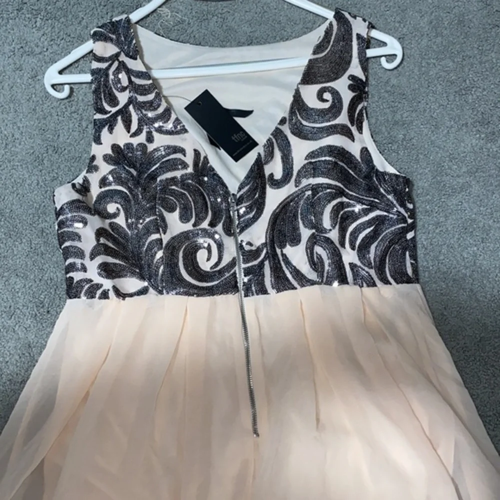 TFNC London 
Dress  Sarah Sequin & Chiffon Low Back peach Mini Dress prom dress - Picture 9 of 9
